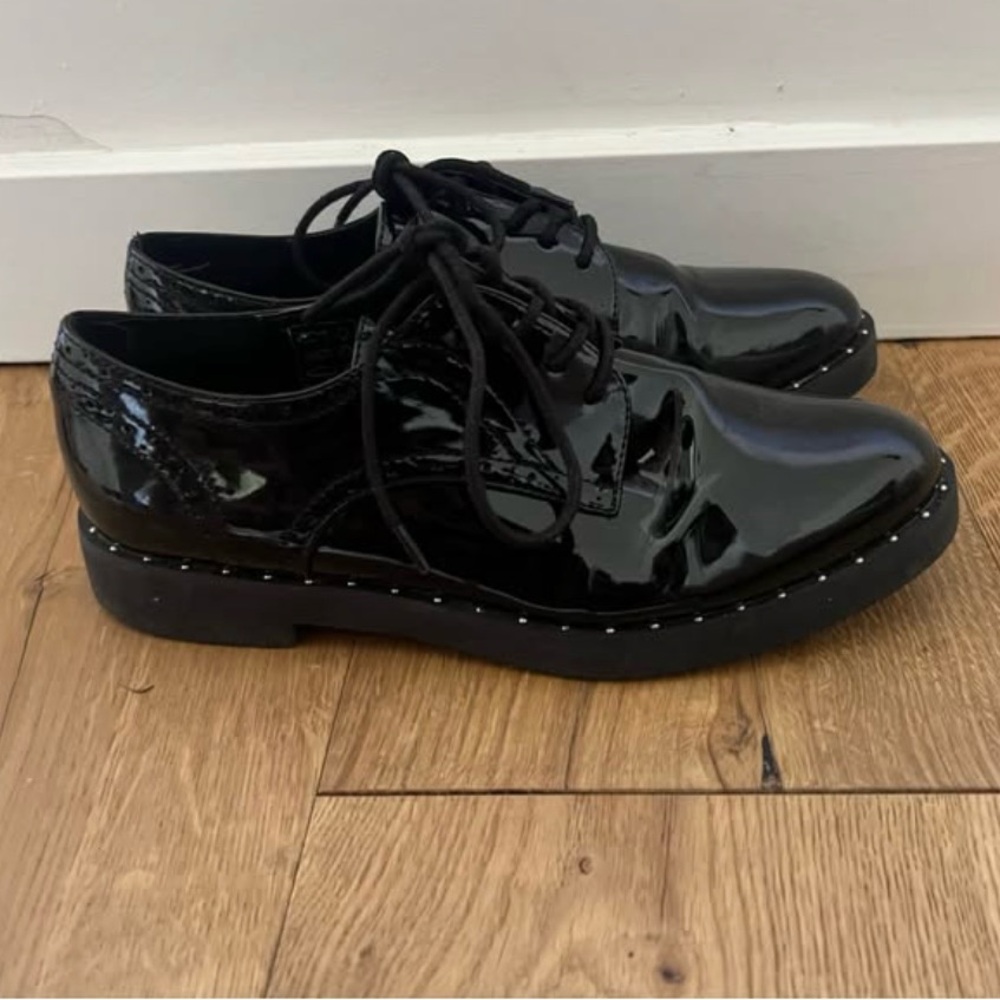 Women’s shoes size 7